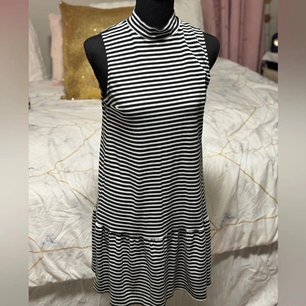 Abercrombie & Fitch Striped Mock Neck Dress Black White Sleeveless Small - Picture 2 of 4